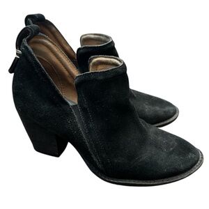 Jeffrey Campbell Rosee Bootie - size 7.5 - black